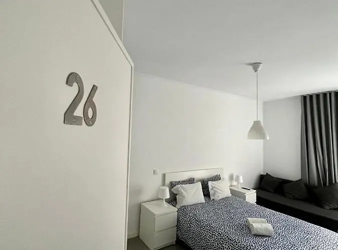 Moreira's 284 Séjour chez l'habitant *